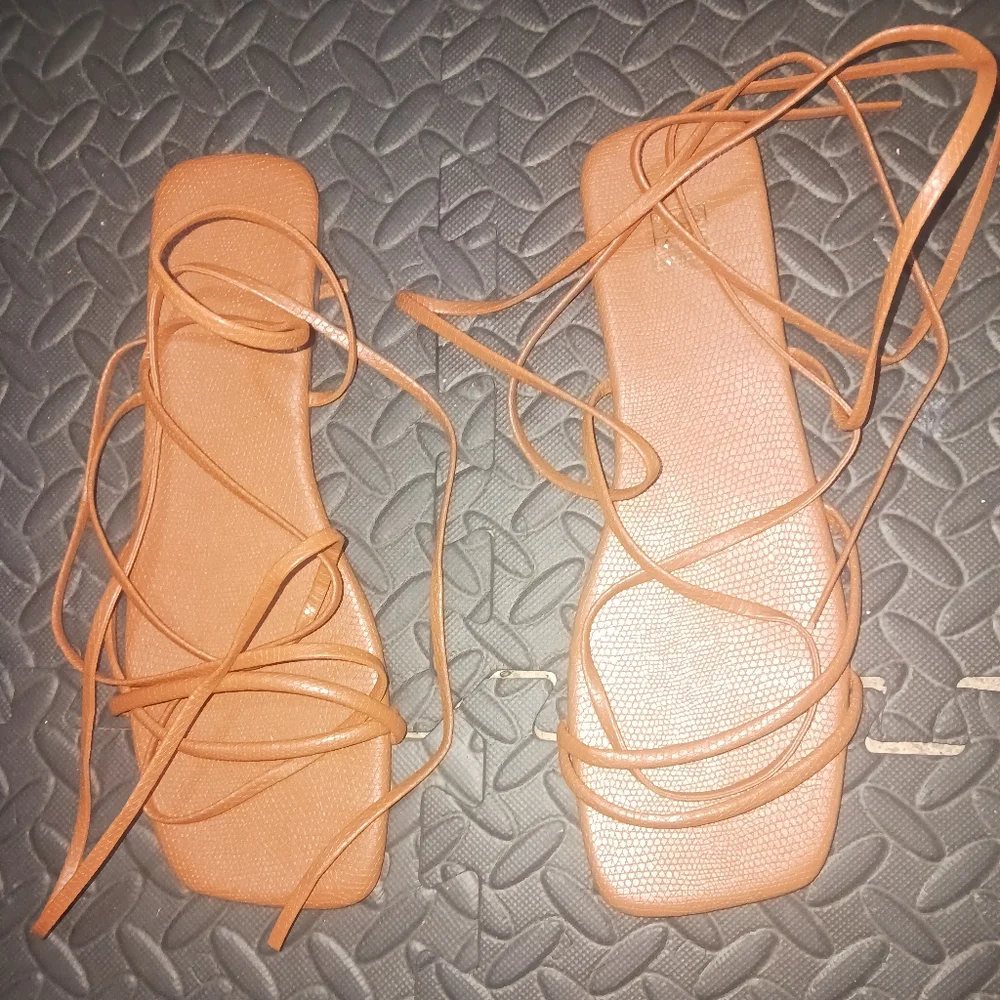 Women Brown Lace Up Flat Sandals - Picture 8 of 11